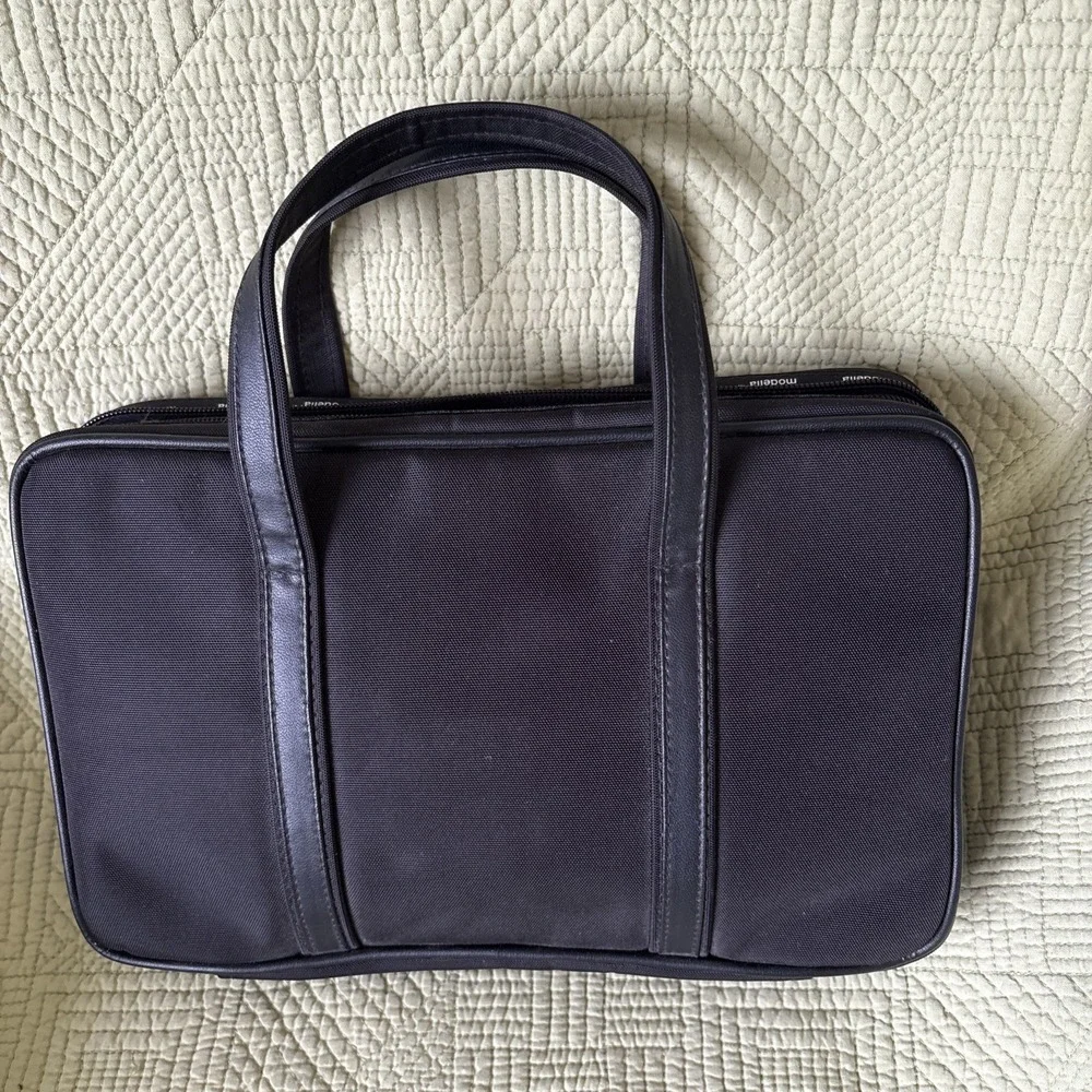 Modella Black CosmeticMakeup Train Case Travel Organizer DoubleZip Handles 11.5